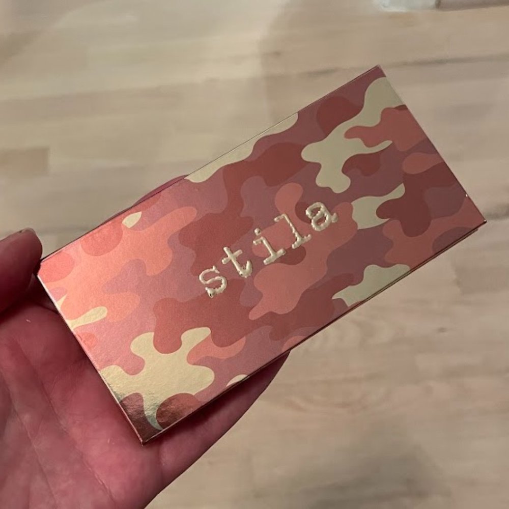NIB Stila Nobility Eye Shadow Palette - Picture 2 of 4